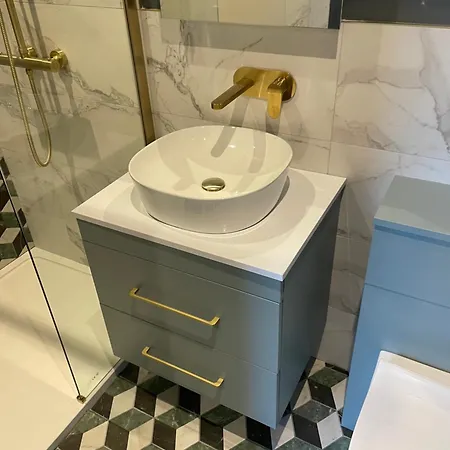 By Deuce 3* 해러게이트